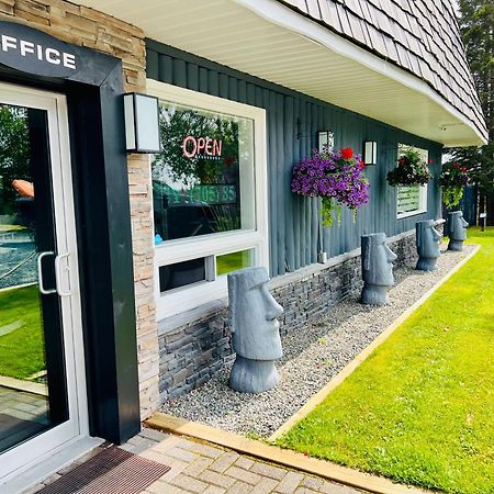 Mystic Isle Motel Wawa Buitenkant foto