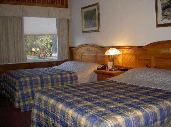 Mystic Isle Motel Wawa Buitenkant foto